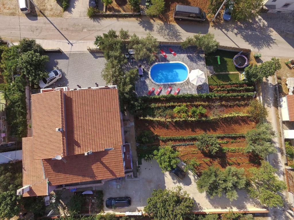 Apartment with private pool photo 1