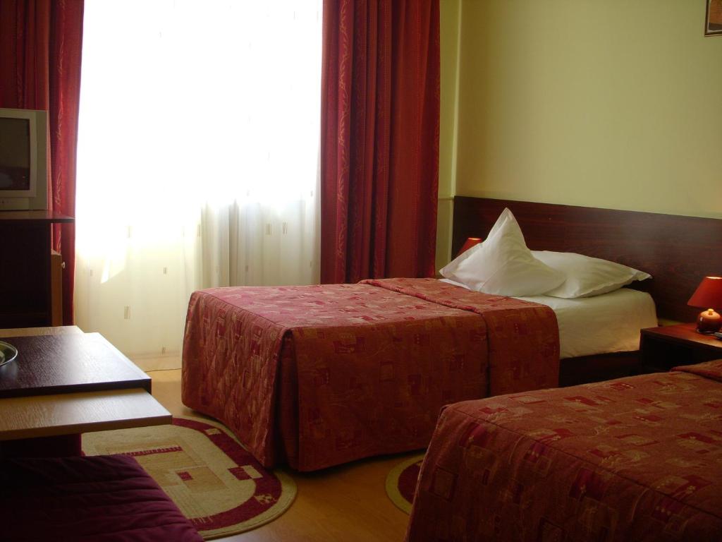 Hotel Decebal photo 2