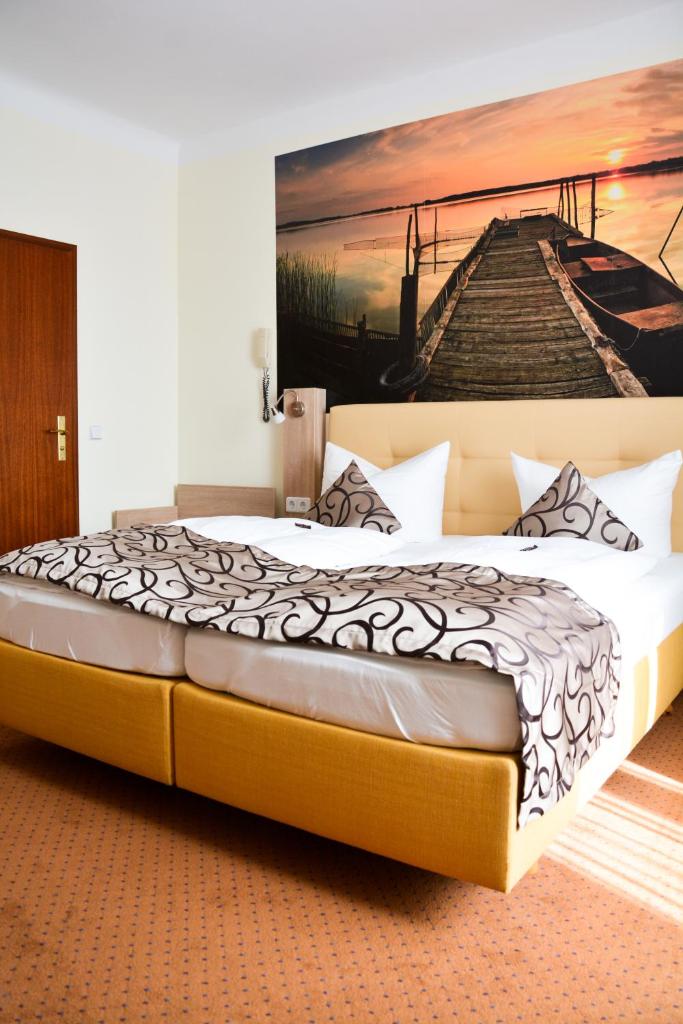 Hotel zur Insel photo 1
