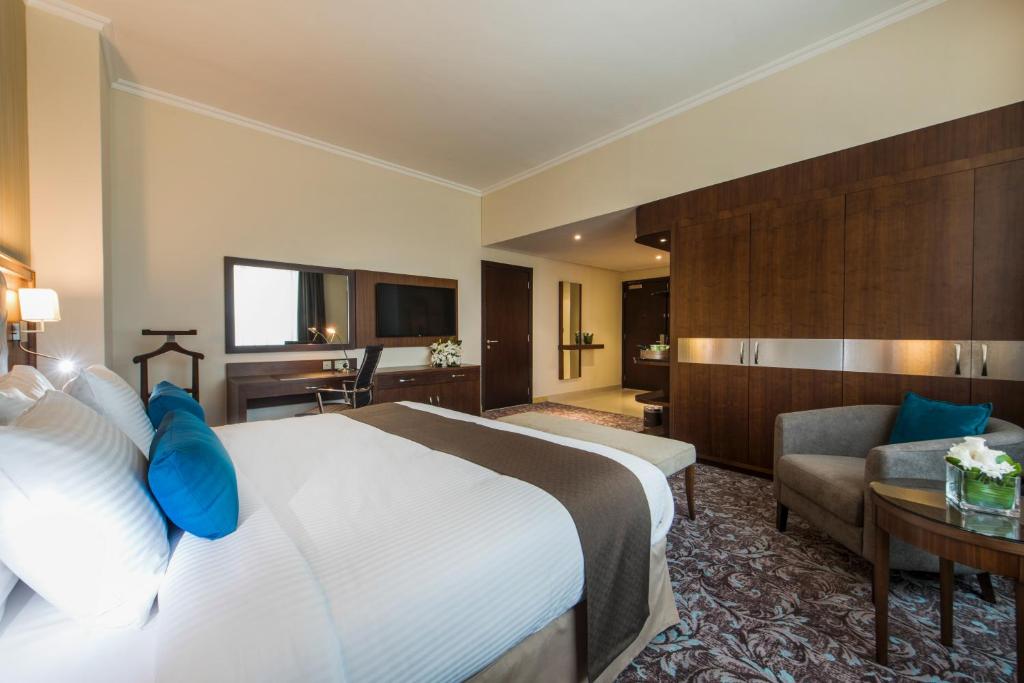 Двухместный (Номер Делюкс с кроватью размера «king-size»), Golden Tulip Doha Hotel