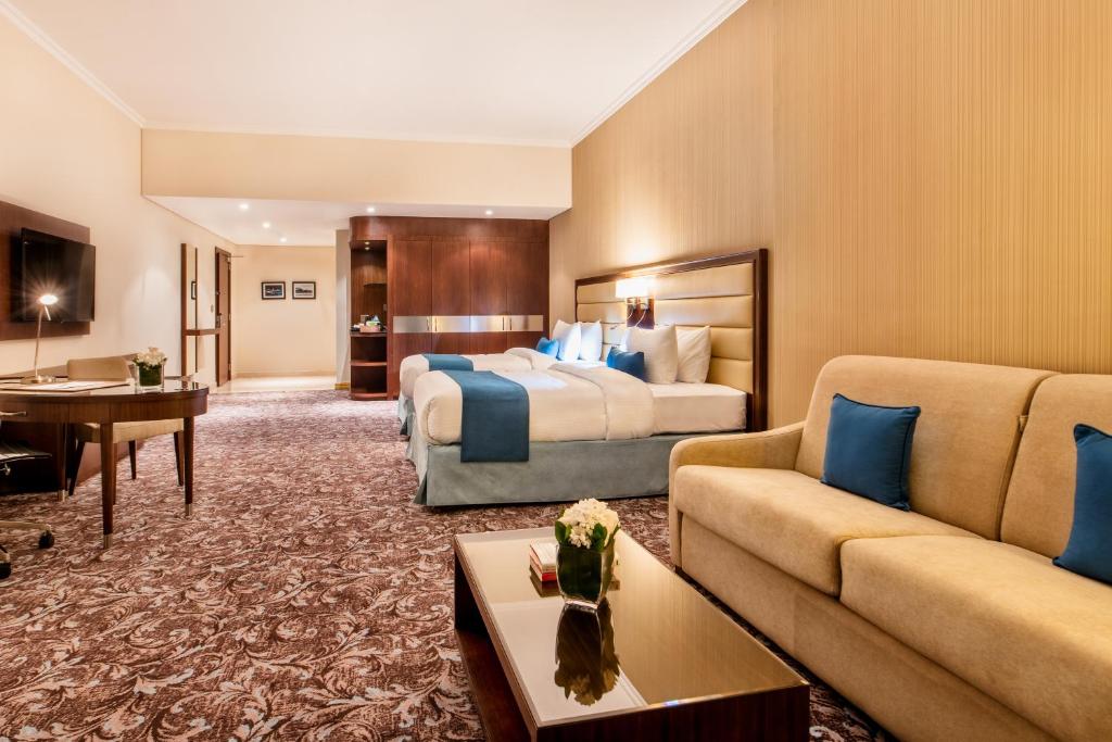 Двухместный (Двухместный номер Делюкс с 2 отдельными кроватями), Golden Tulip Doha Hotel