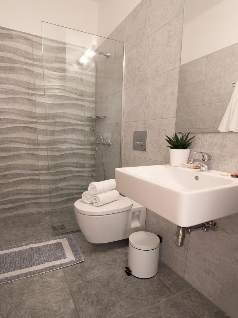 Melissa Apartments, Studios & Suites photo 3