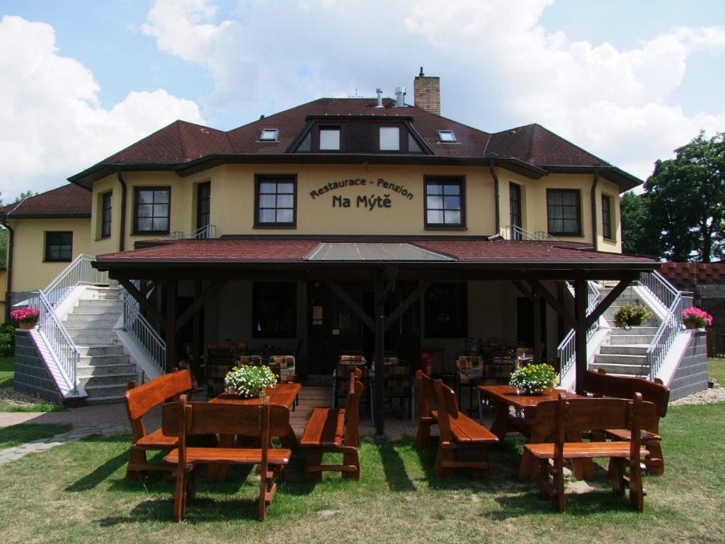 Penzion - Restaurace Na Mýtě photo 1