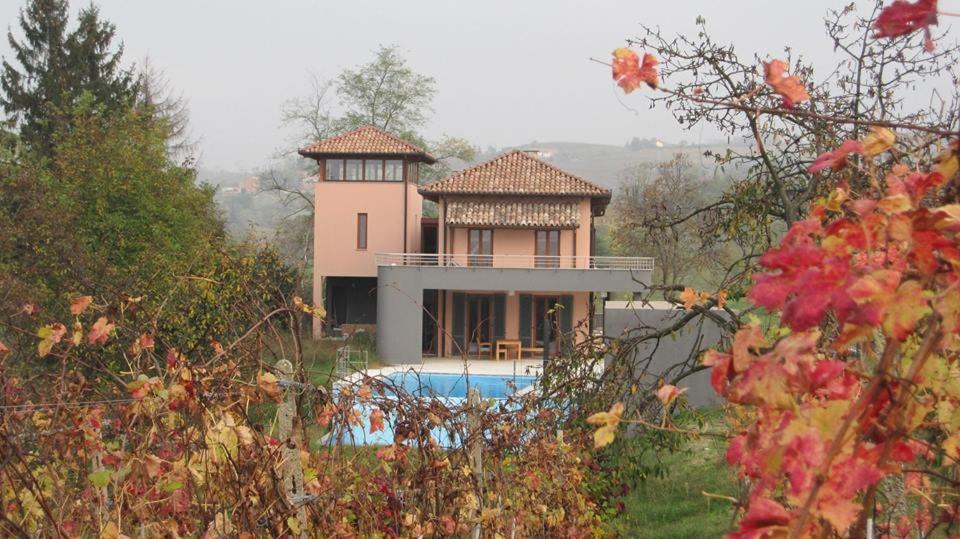 Villa Architetti Piemonte, Beautiful 5 bedroom, six bathroom Private Villa with Infinity Pool and Bar, perfect for families photo 3