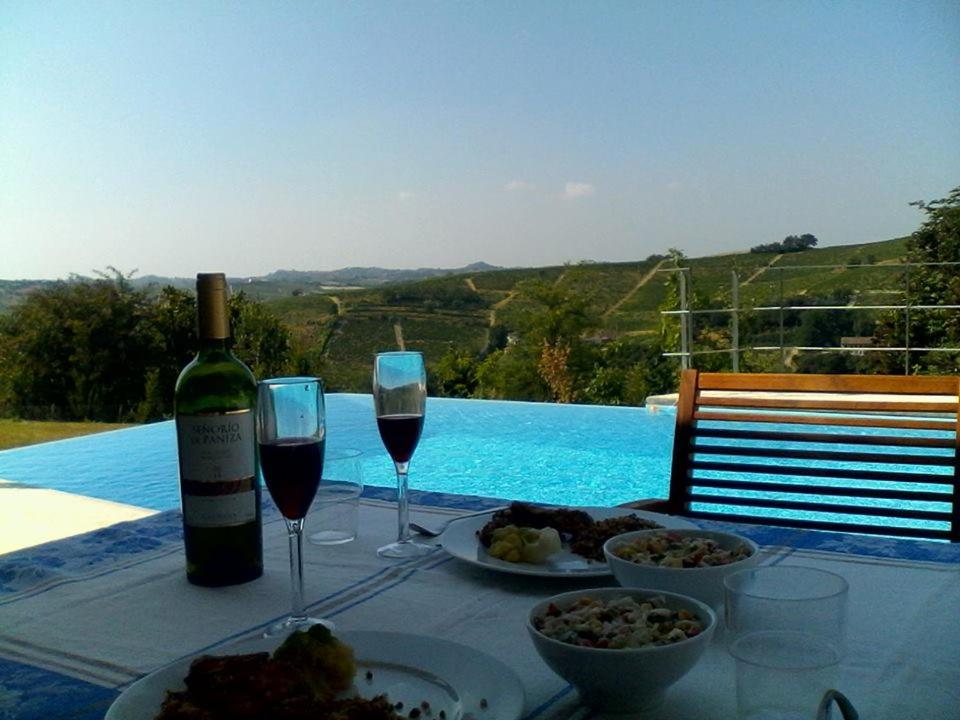Villa Architetti Piemonte, Beautiful 5 bedroom, six bathroom Private Villa with Infinity Pool and Bar, perfect for families photo 1