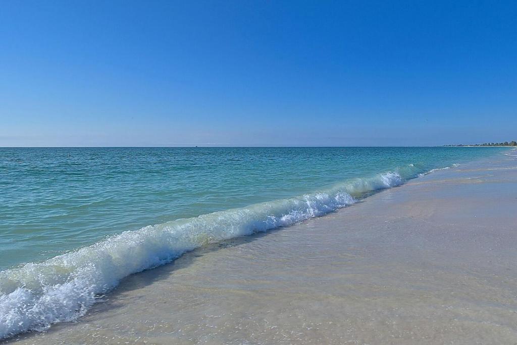 A Beach Retreat on Casey Key photo 2