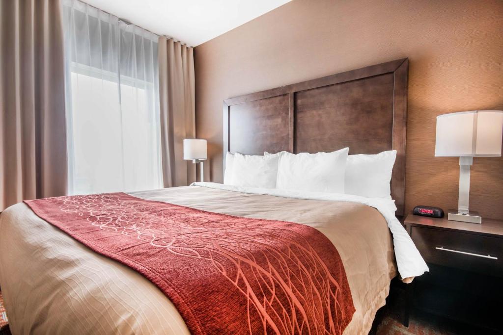Comfort Inn & Suites Merritt photo 1