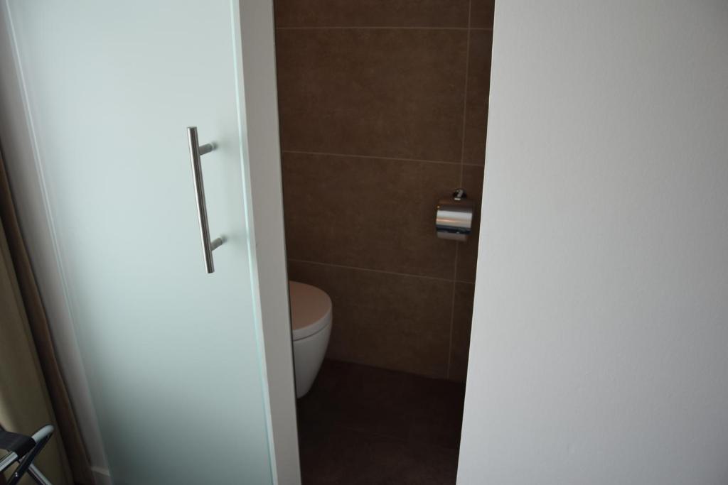 Двухместный (Двухместный номер Делюкс с 1 кроватью или 2 отдельными кроватями и французским балконом), Hotel Restaurant Koekenbier Abcoude