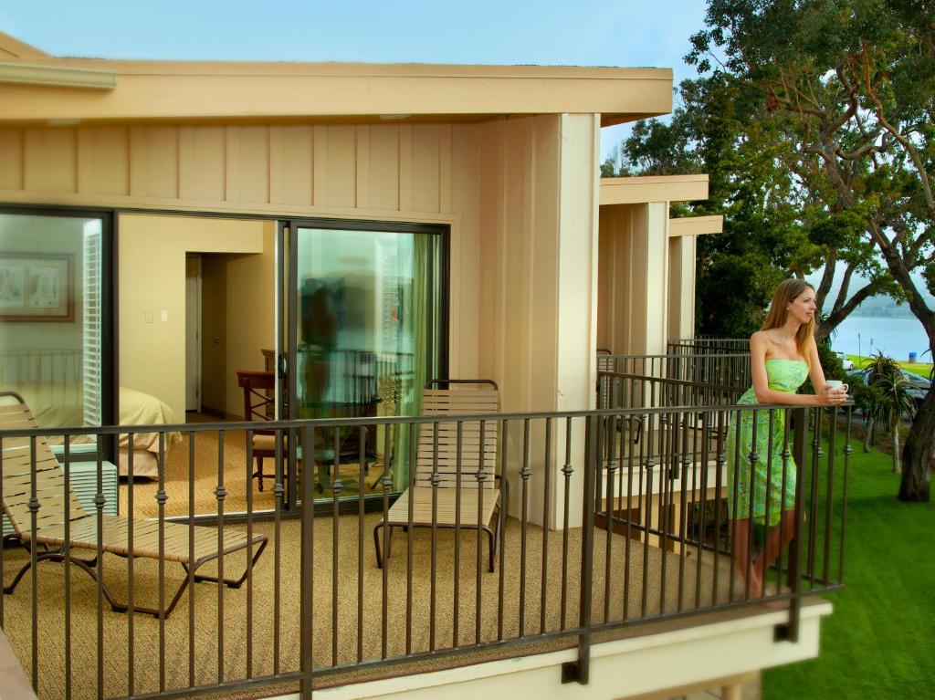 Bahia Resort Hotel Room Type - Bay Suite 2 Queens