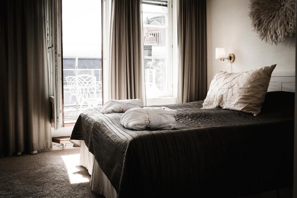 Двухместный (Улучшенный номер с балконом), Freys Hotel