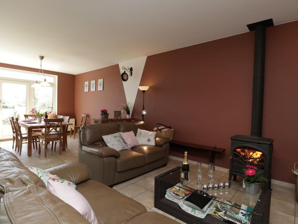 Cushy Holiday Home in La Roche en Ardenne with Fenced Garden photo 1