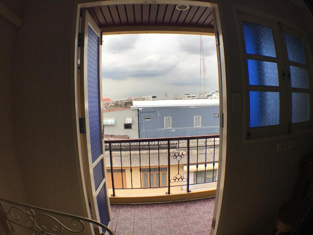 Трехместный (Стандартный трехместный номер), Roof View Place