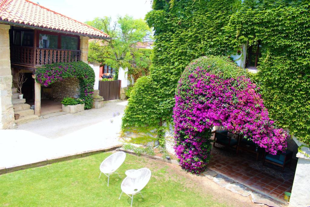 La Casona de Suesa - Tap to explore photos