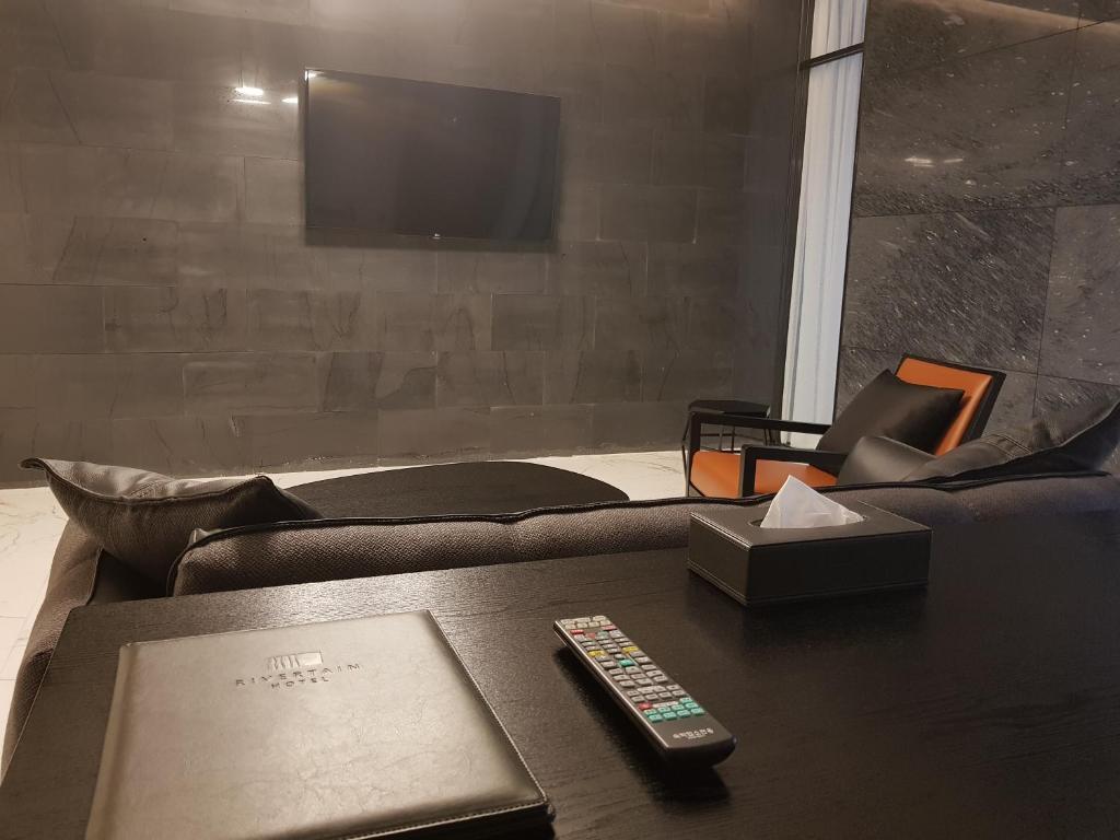 Rivertain Hotel photo 3