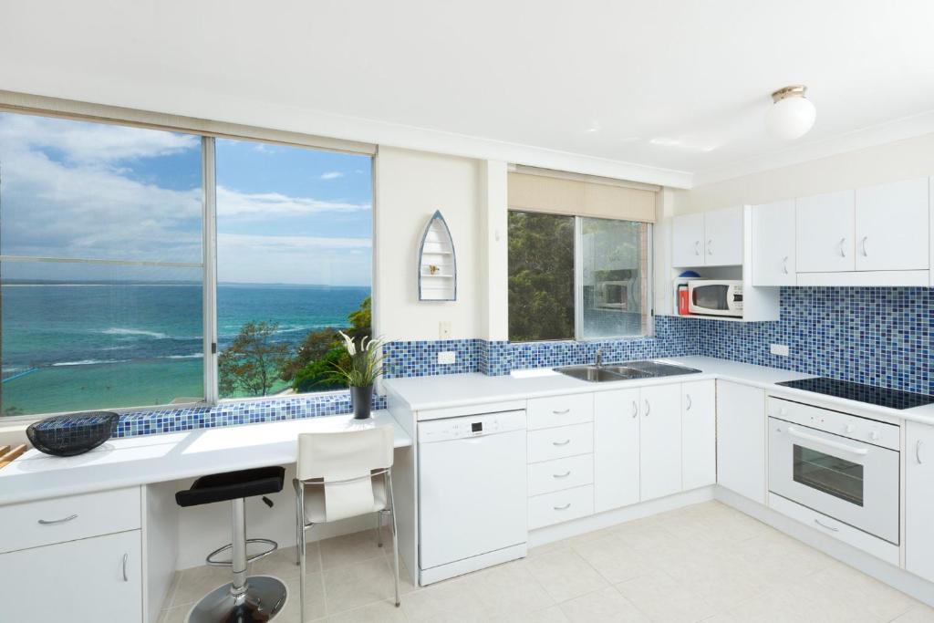 Beachpoint Unit 501 photo 3