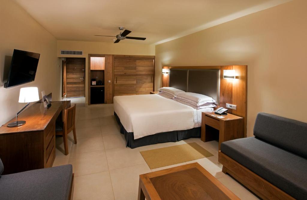 Двухместный (Улучшенный номер рядом с океаном 2+1), Курортный отель Occidental Punta Cana