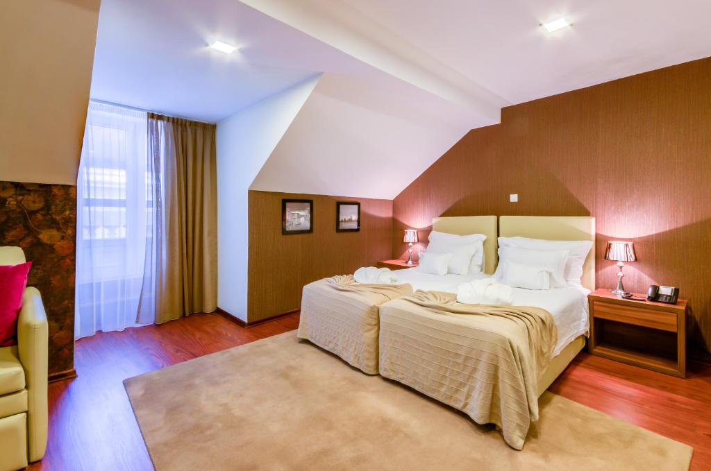 Трехместный (Стандартный трехместный номер), Hotel Borges Chiado