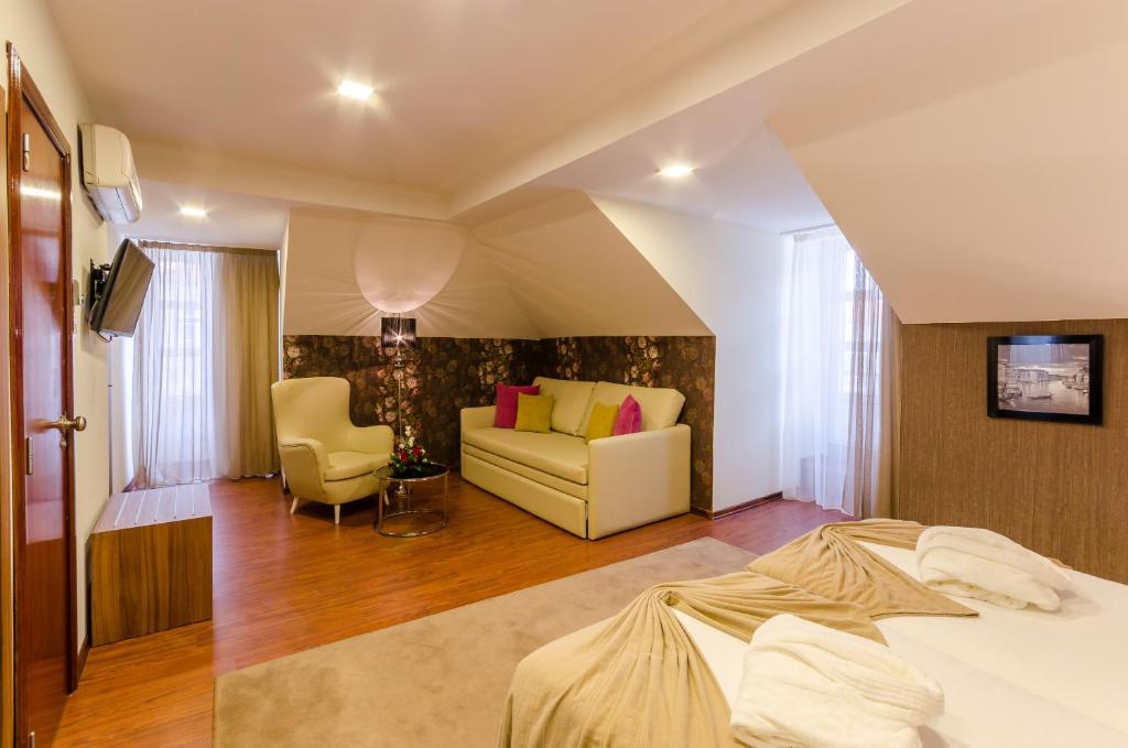 Трехместный (Стандартный трехместный номер), Hotel Borges Chiado