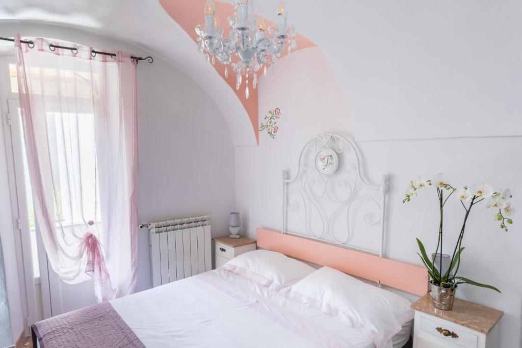 DUSSAIGA - Camera Delle Rose photo 1