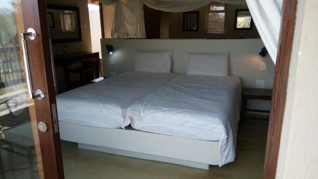 Beautiful Mountain Views From A 2-Bedroom Home With Pool photo 4
