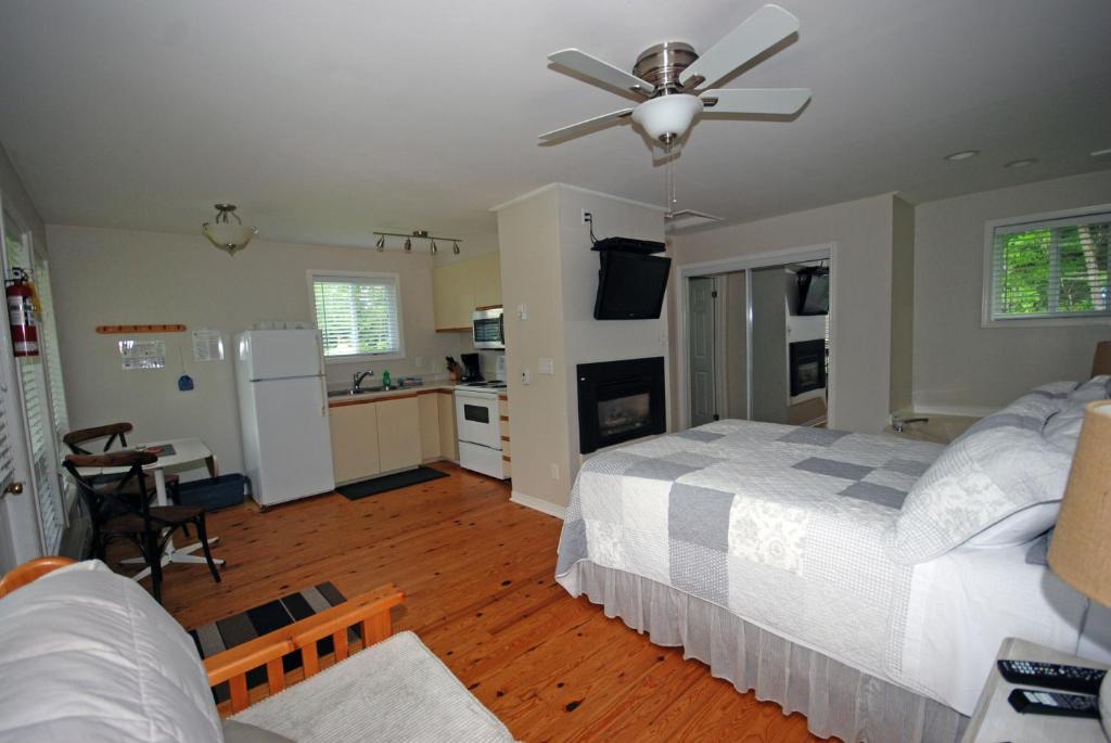 Ogopogo Resort photo 3