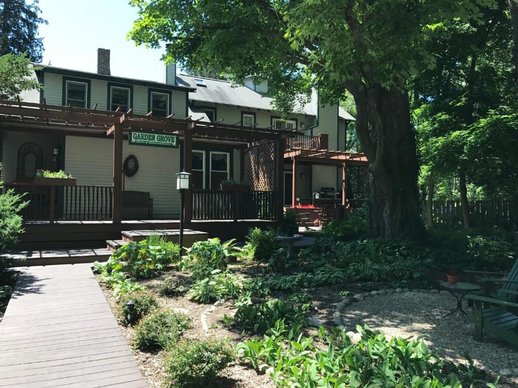 Garden Grove Inn Bed and Breakfast photo 4