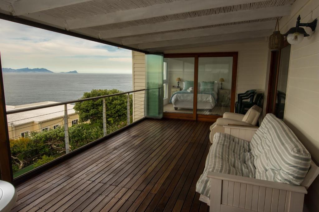 Quarterdeck Holiday Apartment photo 4