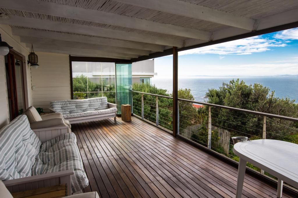 Quarterdeck Holiday Apartment photo 1