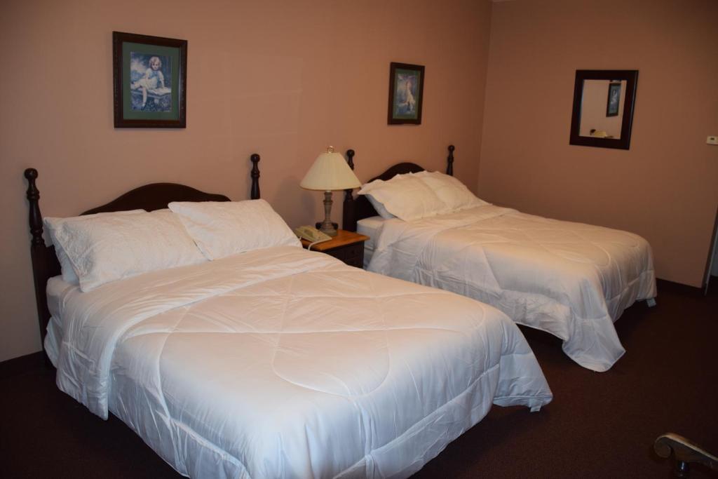 Lynwood Inn photo 1