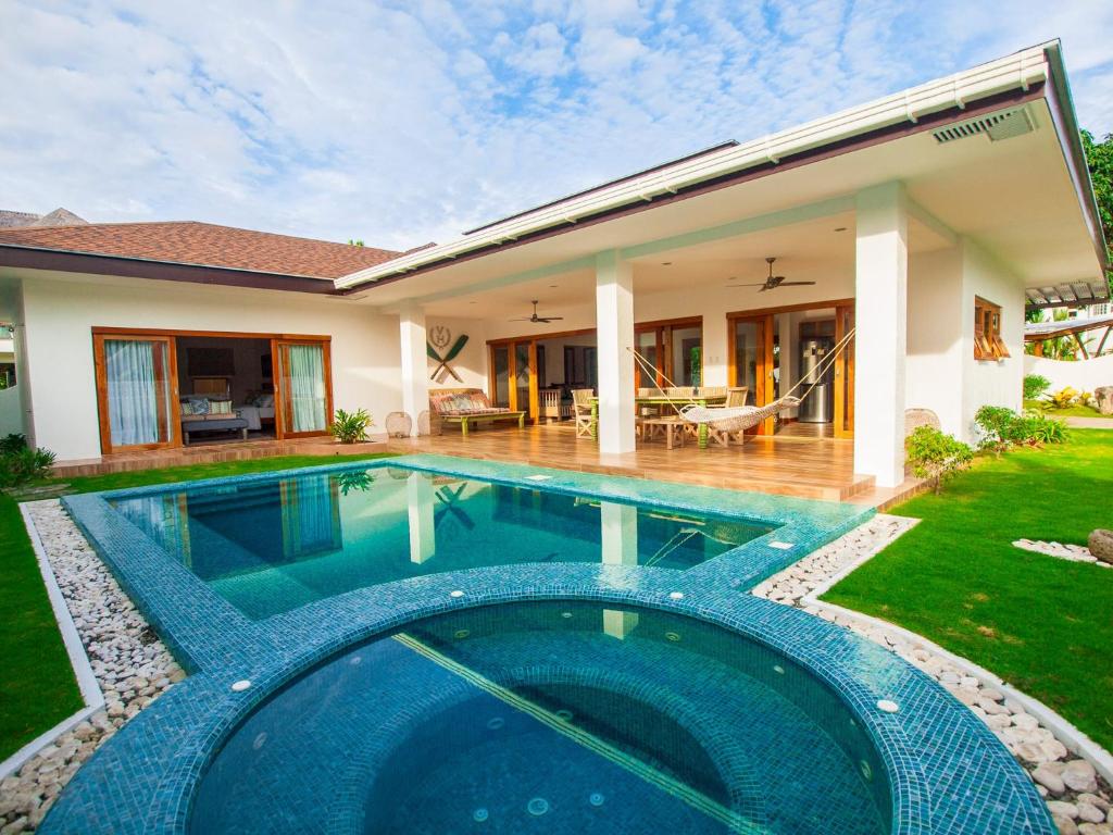 Vida Homes Condo Resort photo 1