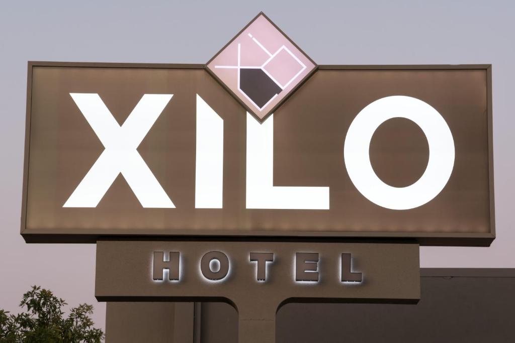 Hotel Xilo Glendale photo 4