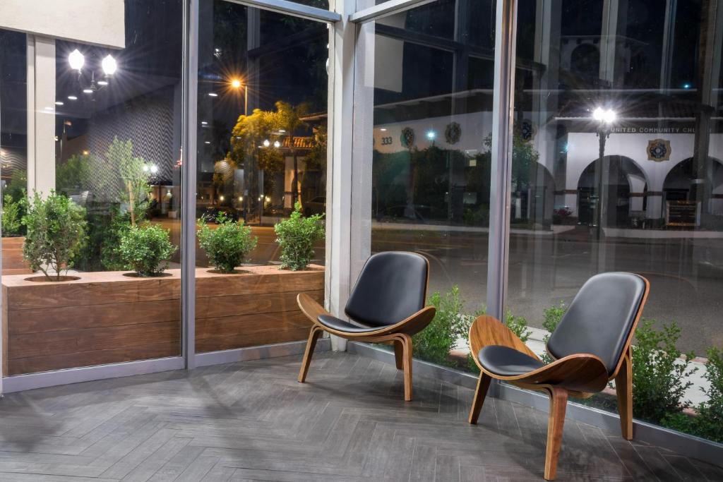 Hotel Xilo Glendale photo 3