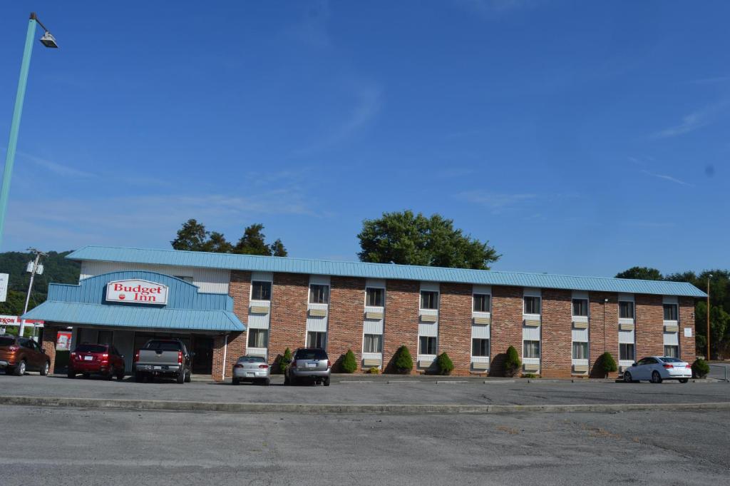 Budget Inn of Claypool Hill image