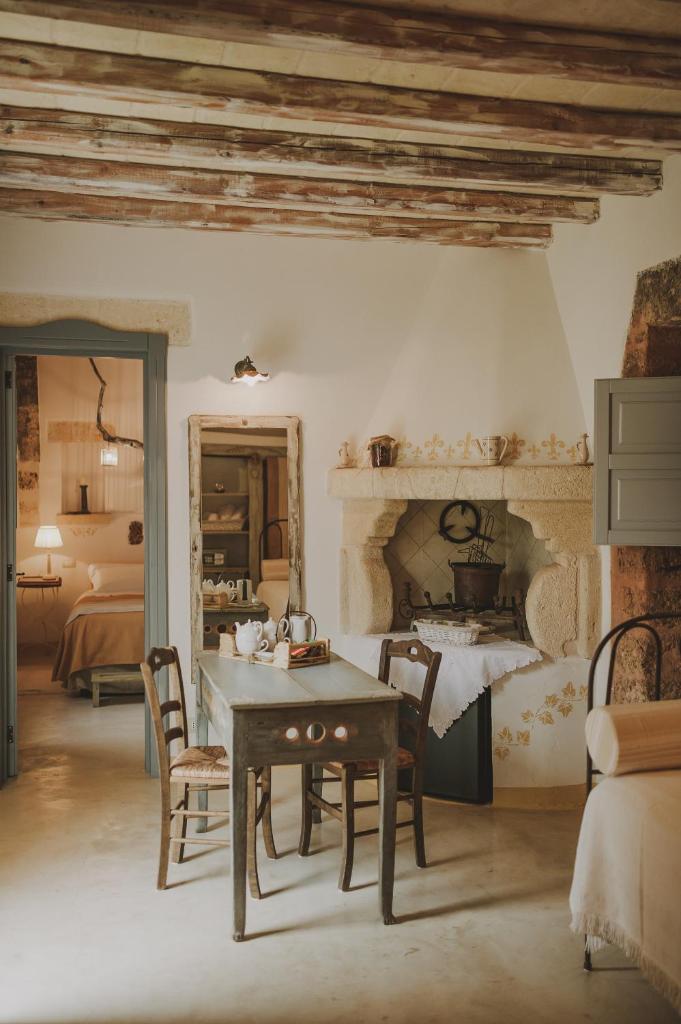 Masseria Montenapoleone - Tap to explore photos