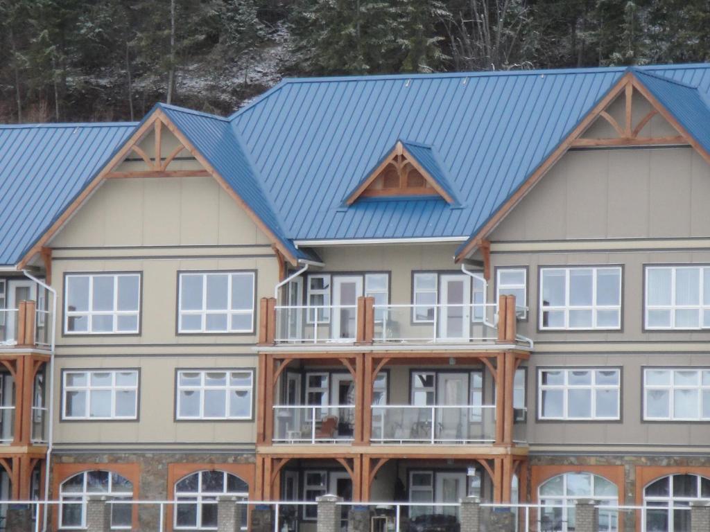 Kaslo Bay Condominium photo 3