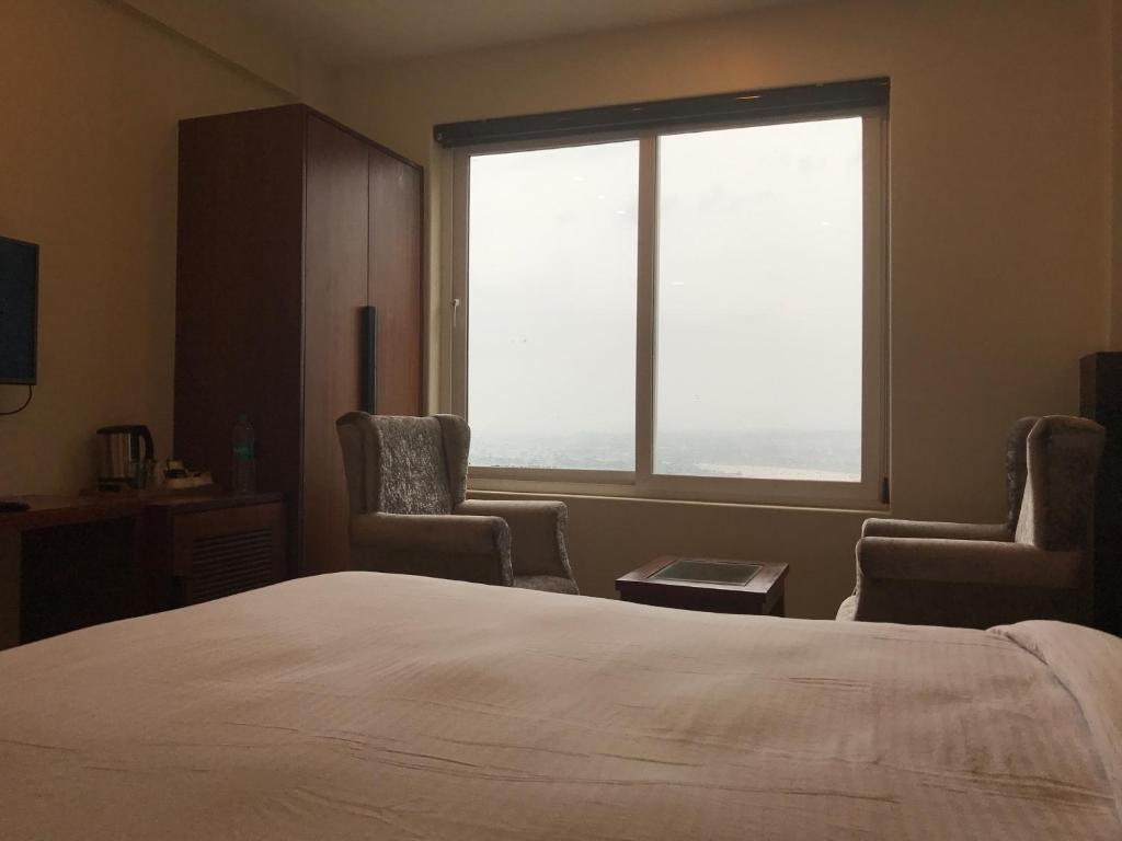 Двухместный (Номер «Премиум»), Holy River Hotel