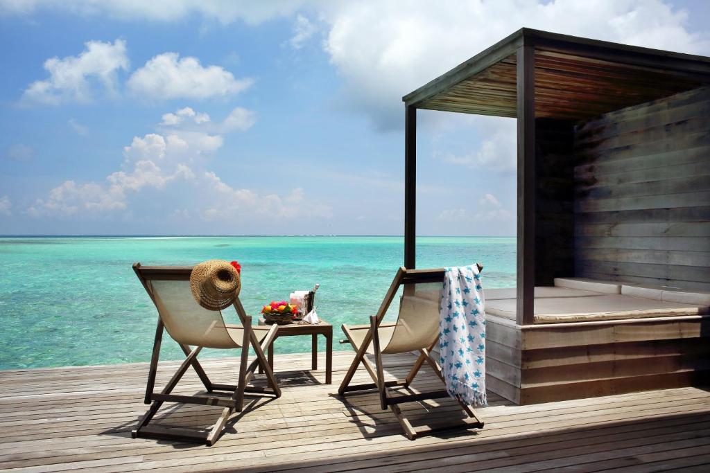Gangehi Island Resort & Spa photo 2