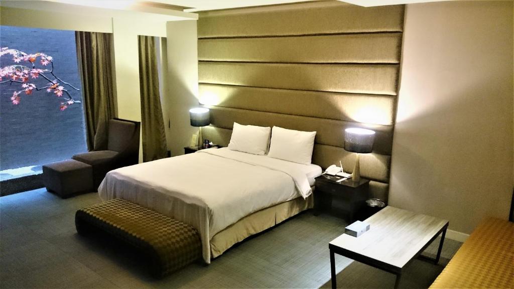 Her Home Spa Motel Xinying photo 1