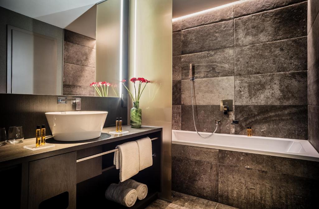 Сьюит (Полулюкс Делюкс), SAKS Urban Design Hotel Frankfurt