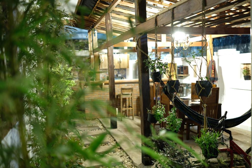 Wood Stone Homestay Yogyakarta - Tap to explore photos