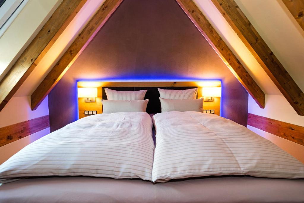 Landhotel Repetal - Tap to explore photos