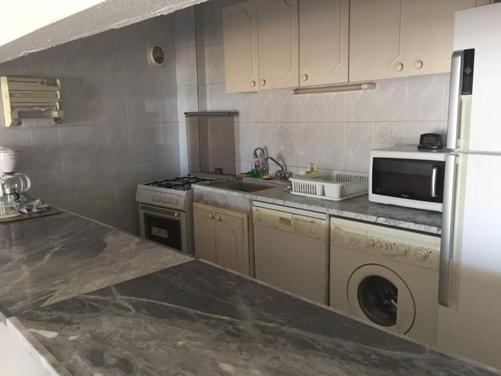 Spacious chalet in Satellity - Faitroun photo 3