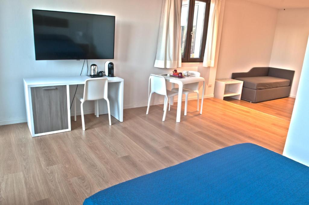 Four Rooms Guesthouse photo 2