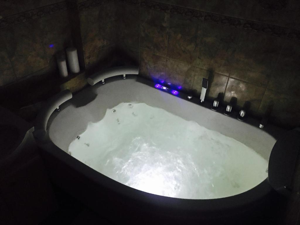 Trumpalaikė buto nuoma Rokiškyje su jacuzzi photo 1