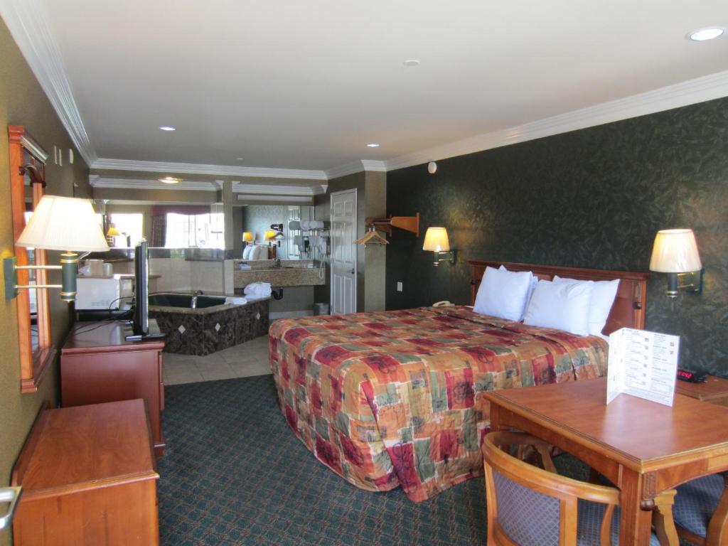 Crystal Inn Suites & Spas - Tap to explore photos