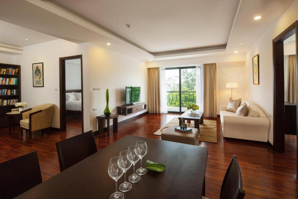 Апартаменты (Апартаменты с 2 спальнями (для 2 взрослых) и балконом), Elegant Suites Westlake
