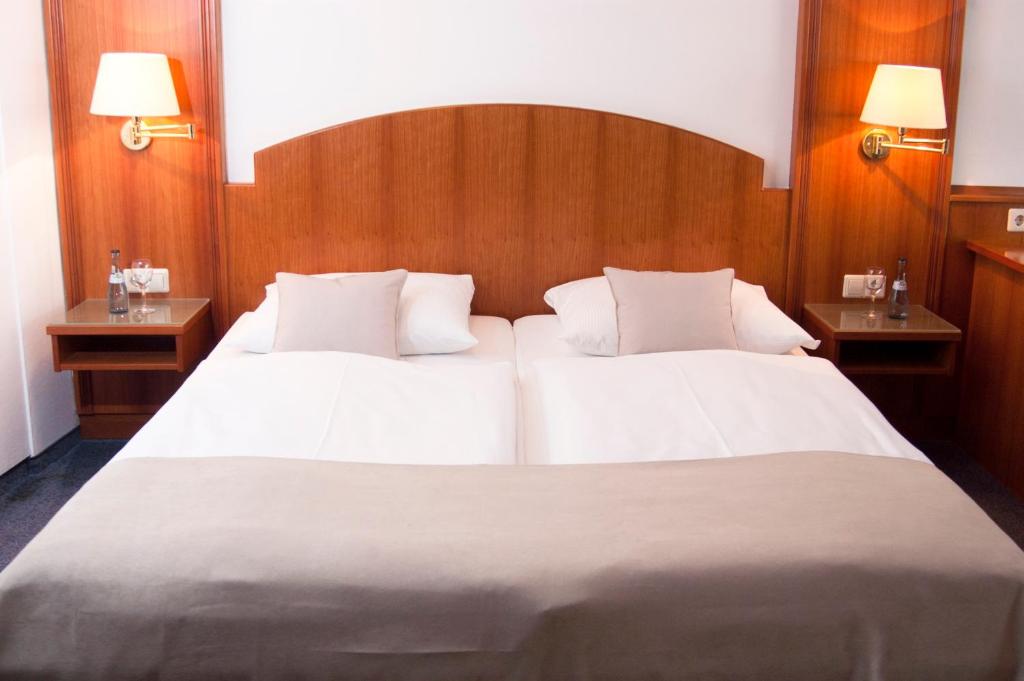 Hotel Germania photo 1