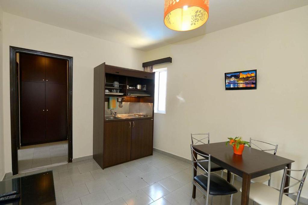 Ialysos City Hotel photo 4