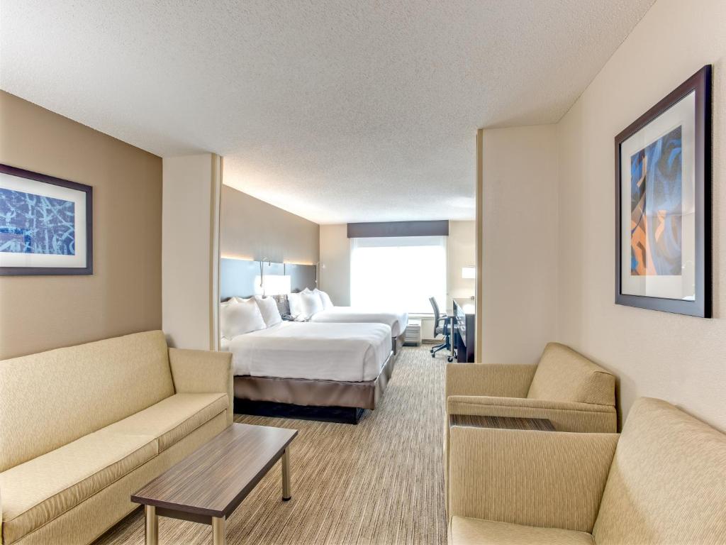 Holiday Inn Express Hotel & Suites Bethlehem, an IHG Hotel photo 4