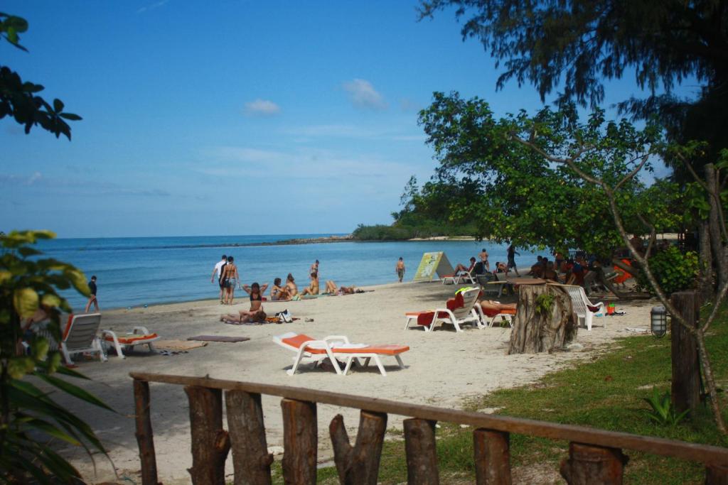 Samui Honey Backpacker Bungalow photo 1